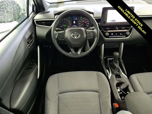 Used 2025 Toyota Corolla Cross AWD Hybrid image 13
