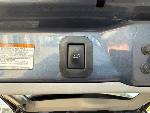Used 2015 Toyota Sienna XLE AWD/4WD image 5
