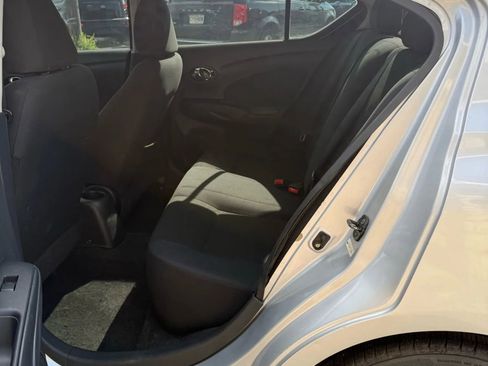 Used 2012 Nissan Versa SL image 16