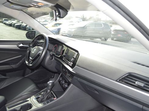 Used 2019 Volkswagen Jetta SE image 19