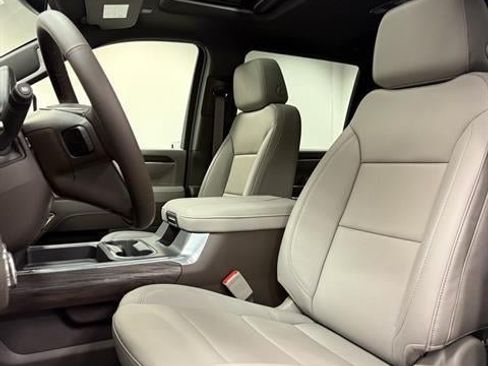 New 2026 GMC Sierra 2500 SLT AWD/4WD image 24