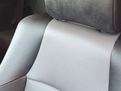 Used 2022 Toyota 4Runner SR5 Premium image 14