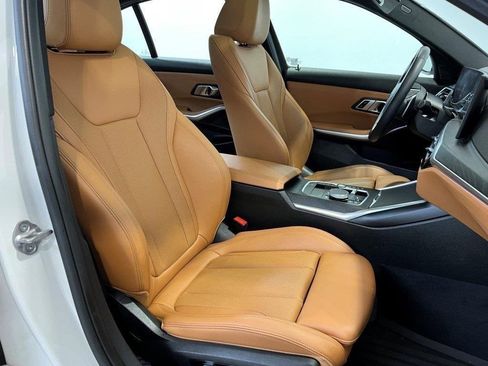 Used 2023 BMW 330i xDrive Sedan w/ Premium Package image 13