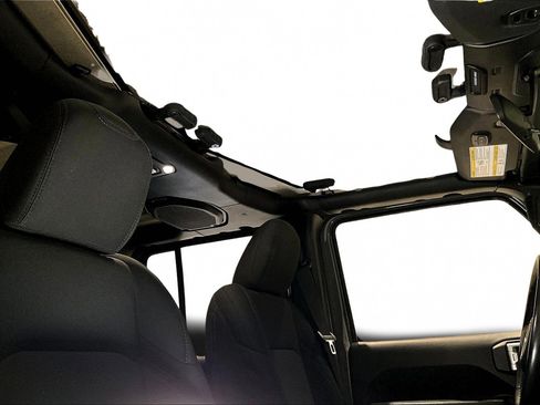 Used 2022 Jeep Wrangler Unlimited Sport image 25