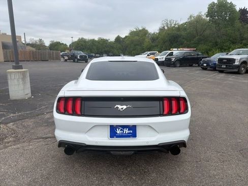 Used 2022 Ford Mustang Premium RWD image 3