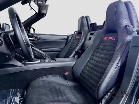Used 2018 FIAT 124 Spider Abarth w/ Navigation & Sound Group image 11