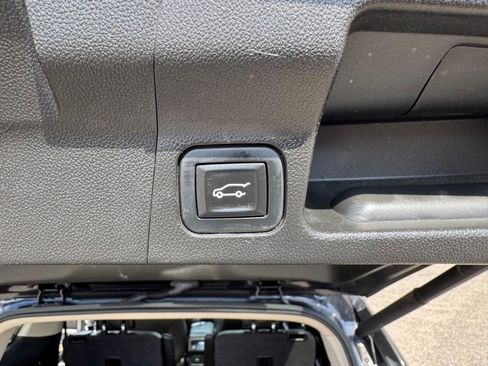 Used 2017 GMC Acadia Denali w/ Technology Package AWD/4WD image 26