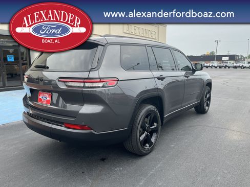 Used 2024 Jeep Grand Cherokee L Altitude AWD/4WD image 4