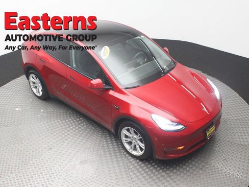 Used 2021 Tesla Model Y Long Range AWD/4WD image 3