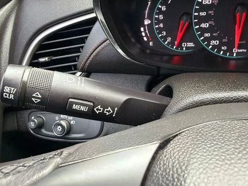 Used 2020 Chevrolet Trax LT w/ Sun & Sound Package FWD image 14