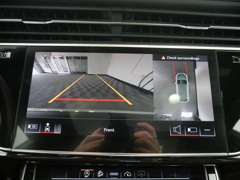 Used 2021 Audi Q8 Premium Plus AWD/4WD image 23