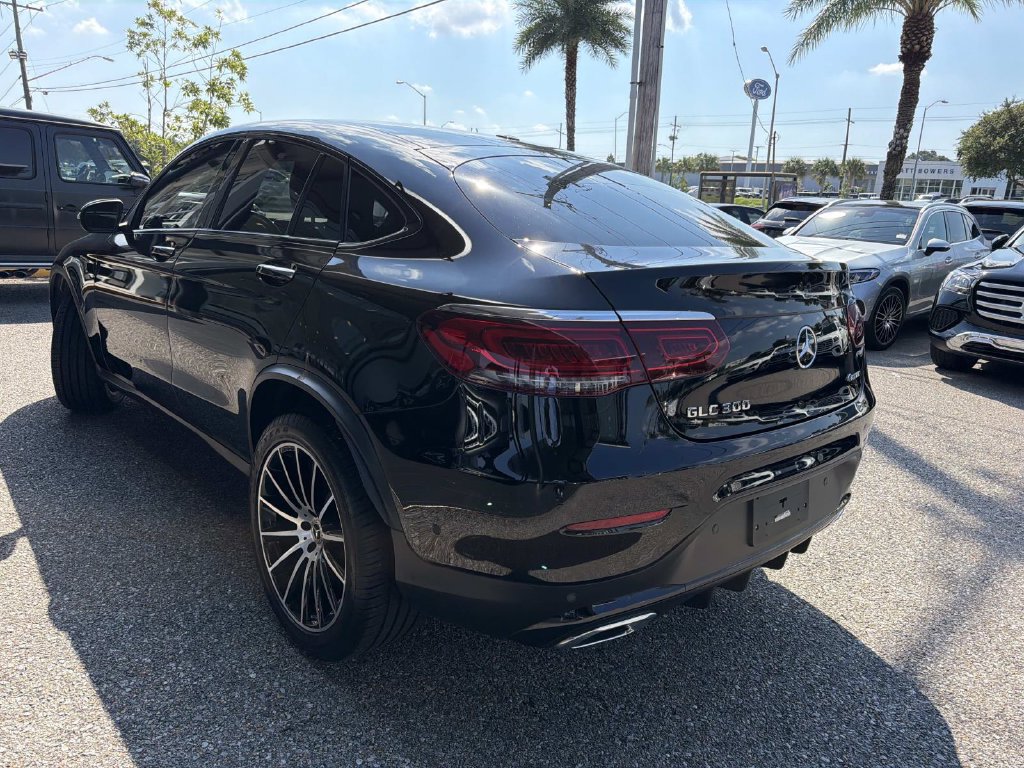 Used 2021 Mercedes-Benz GLC 300 4MATIC Coupe image 5