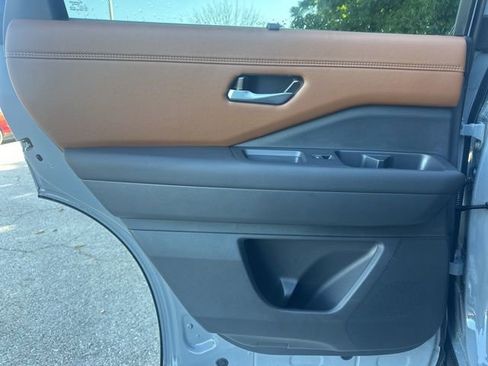 New 2025 Nissan Pathfinder Platinum w/ Lighting Package (N92) image 23