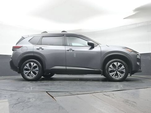 Used 2022 Nissan Rogue SV w/ SV Premium Package AWD/4WD image 32