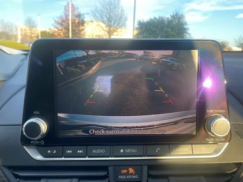 Used 2023 Nissan Altima 2.5 SV image 22