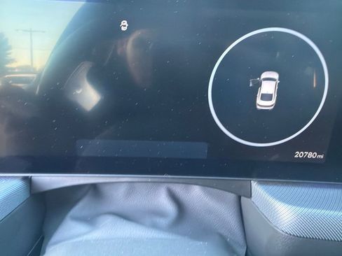 Used 2024 Hyundai Sonata Limited FWD image 2