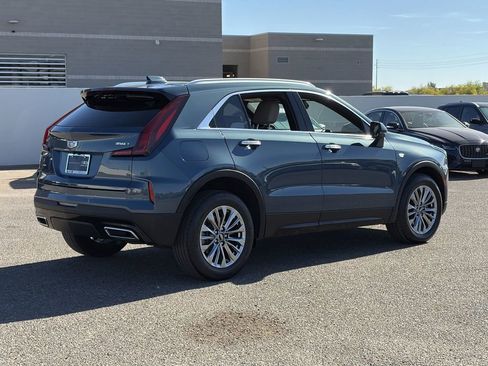 Used 2024 Cadillac XT4 Premium Luxury image 27