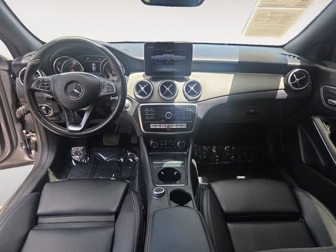 Used 2018 Mercedes-Benz CLA 250 4MATIC image 10