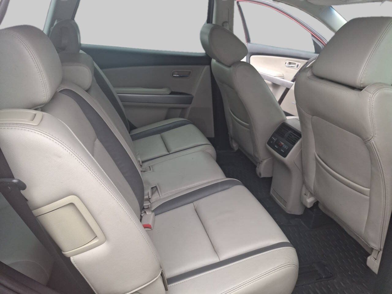 Used 2011 MAZDA CX-9 Grand Touring w/ Moonroof & Bose Audio Pkg AWD/4WD image 16