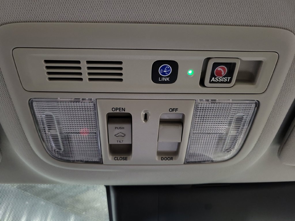 Used 2019 Honda Insight Touring image 22