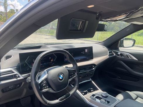 Used 2025 BMW 430i Coupe w/ Premium Package RWD image 17