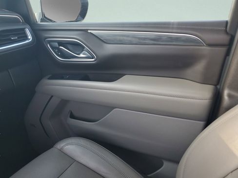 Used 2021 GMC Yukon SLT image 10