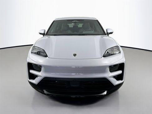 Certified 2025 Porsche Macan Turbo Electric image 10