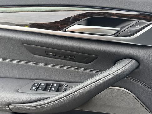 Certified 2023 BMW 530e w/ M Sport Package image 14