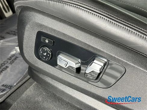 Used 2023 BMW X7 M60i w/ Executive Package image 48