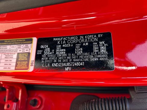 Used 2025 Kia Soul LX FWD image 35