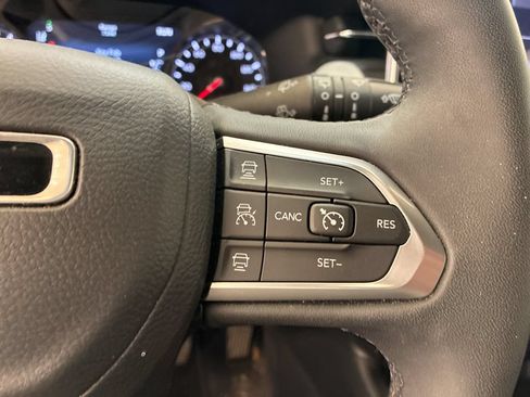 Used 2023 Jeep Compass Limited AWD/4WD image 23