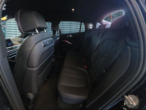 Used 2025 BMW X6 xDrive40i image 9