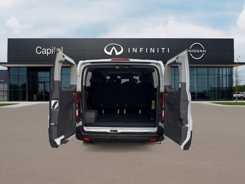 Used 2023 Ford Transit 350 XLT image 10