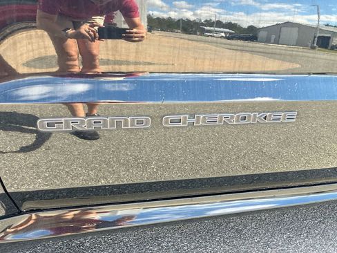 Used 2020 Jeep Grand Cherokee Limited X image 31