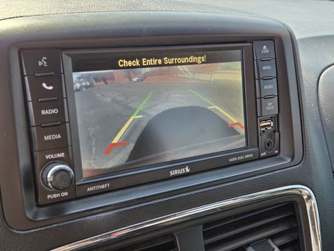 Used 2016 Dodge Grand Caravan R/T FWD image 19