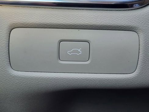 New 2026 Volvo XC60 B5 Ultra w/ Protection Package Premier AWD/4WD image 12