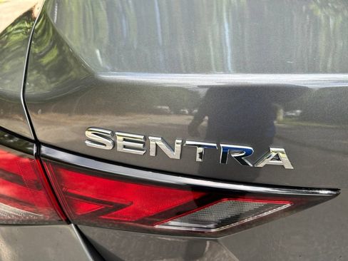 Used 2024 Nissan Sentra SV FWD image 11