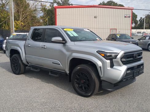 Used 2024 Toyota Tacoma SR5 image 11