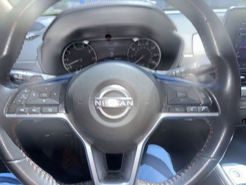 Used 2024 Nissan Altima 2.5 SR FWD image 13