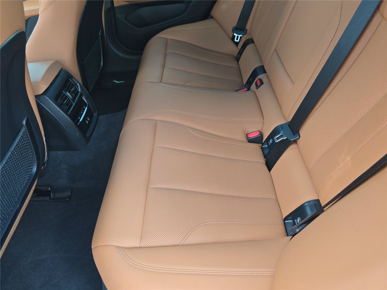 Certified 2024 BMW i4 eDrive35 RWD image 14