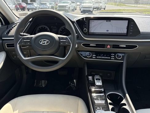 Used 2023 Hyundai Sonata SEL FWD image 3