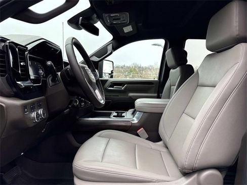 Certified 2024 GMC Sierra 2500 SLT w/ SLT Premium Package image 9