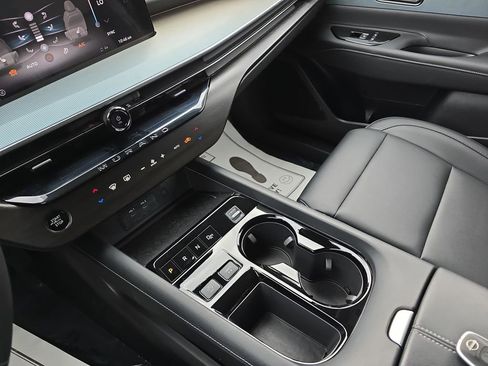 Used 2025 Nissan Murano SL image 29