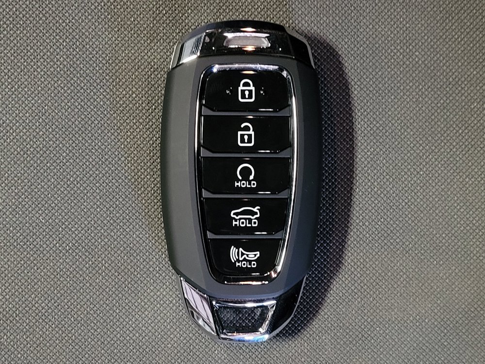 Used 2023 Hyundai Elantra SEL w/ Convenience Package FWD image 32