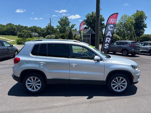 Used 2017 Volkswagen Tiguan Wolfsburg Edition FWD image 8
