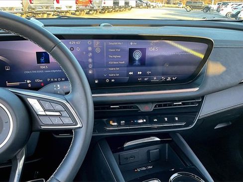 Used 2025 Buick Envision Sport Touring image 9