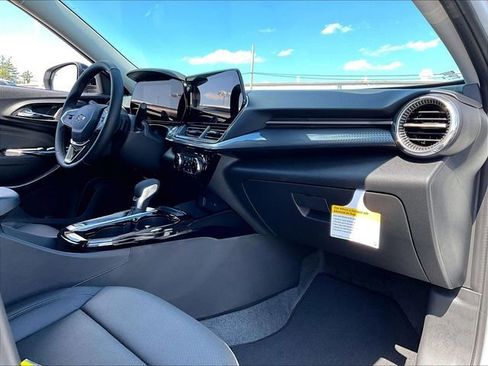 New 2026 Chevrolet Trax ACTIV FWD image 9