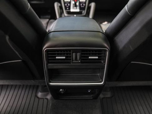 Used 2021 Porsche Cayenne AWD/4WD image 44