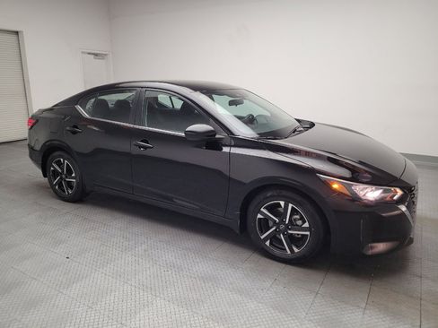 Used 2024 Nissan Sentra SV FWD image 11