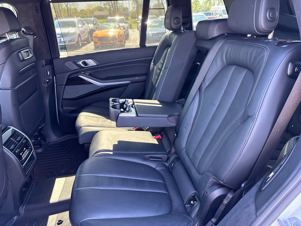 Used 2021 BMW X7 M50i w/ Cold Weather Package AWD/4WD image 28